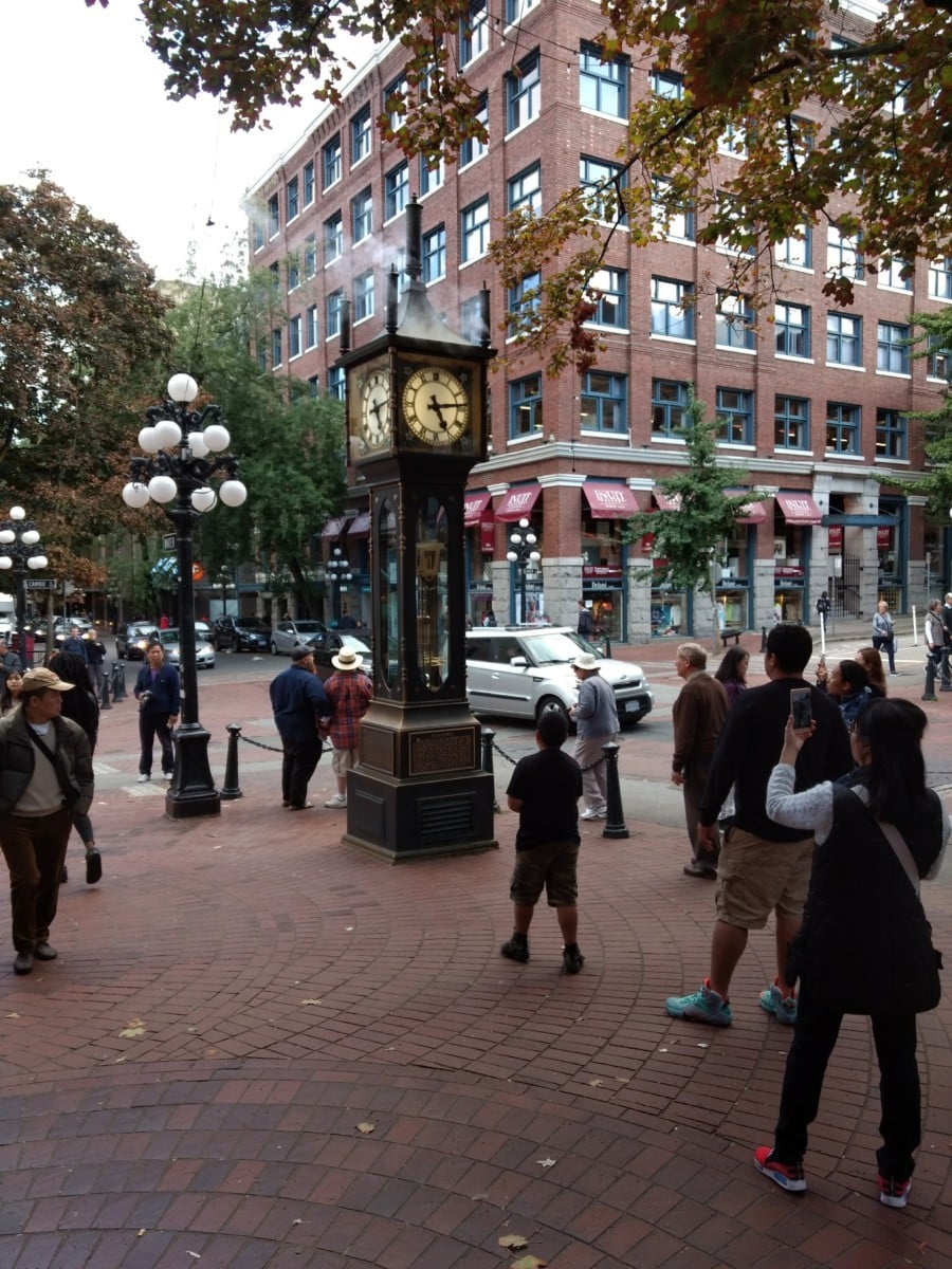Gastown Steam clock Vancouver travel vancouver 24 hrs